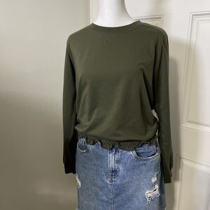 Michael Kors Ivy Green Basics Ruffle Sweatshirt Women’s Small MSRP $88 Preppy